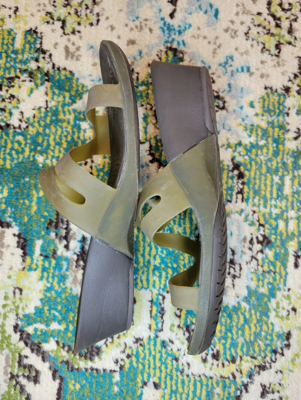 CROCS Carliana Strappy Comfortable Wedge Sandals, Size Womens 10